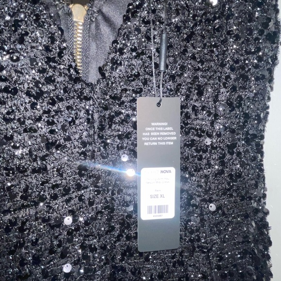 Fashion Nova Party Dress - Picture 4 of 4